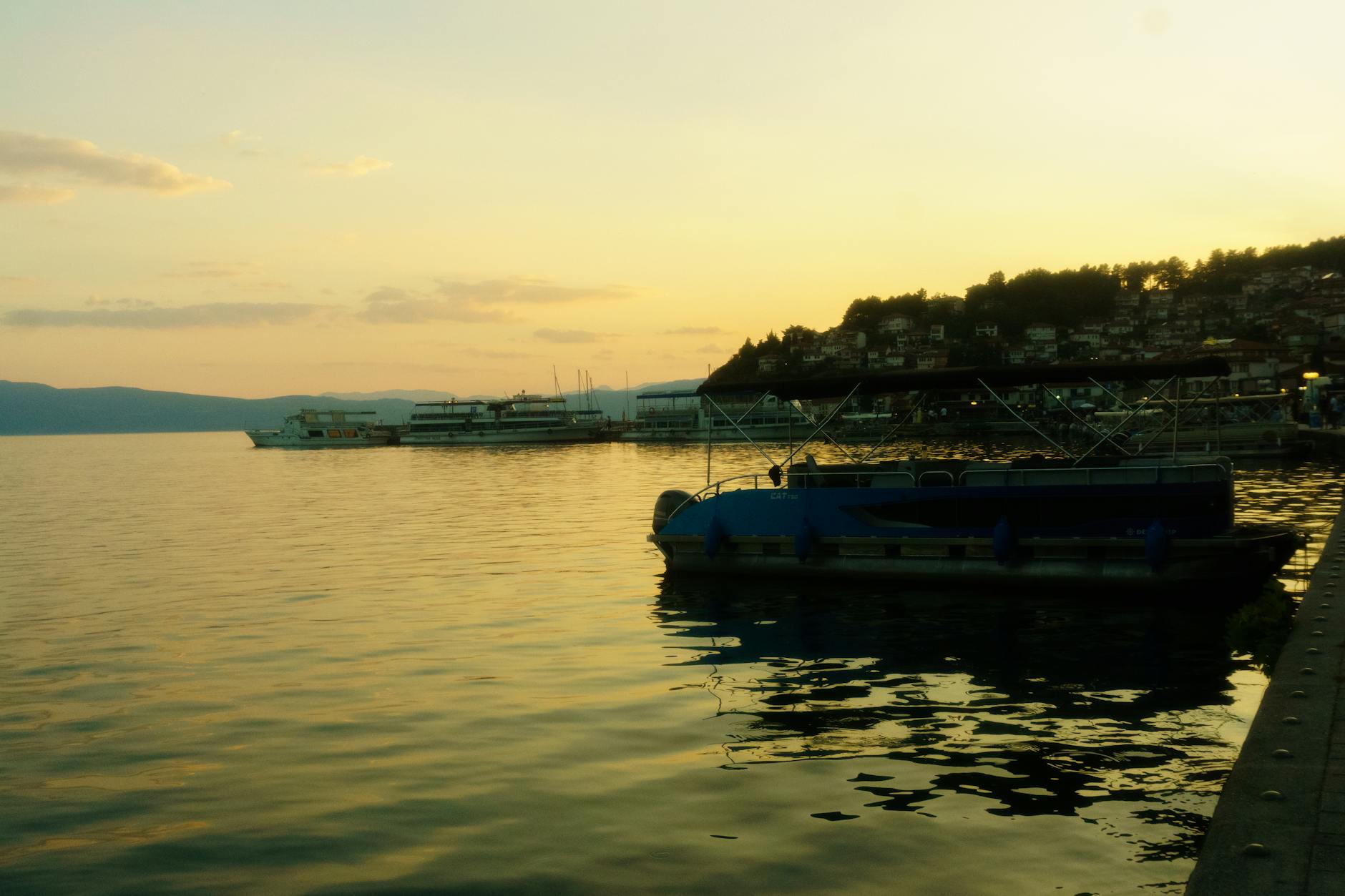 Aşkın Gölü Kıyısında: Ohrid'de Romantik Bir Kaçamak 💖