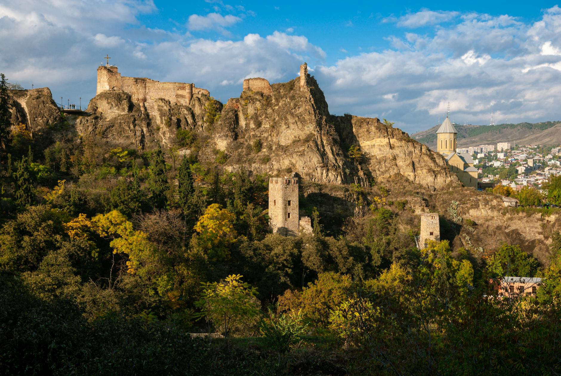 Tiflis'in Kalbinde Kültür ve Dostluk Rüzgarı! 🇬🇪✨