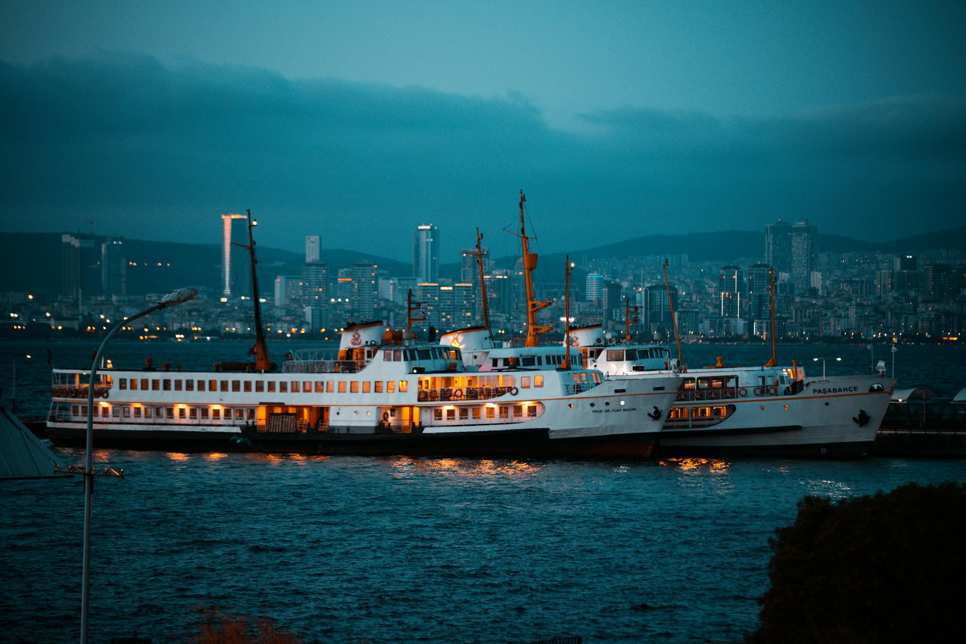 İstanbul'un Ritmiyle Buluşma: Solo Eğlence Kaçamağı! 🎶