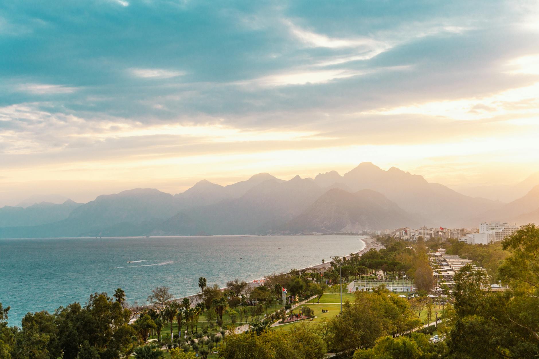 Antalya'da Ailece Unutulmaz Eğlence Dolu 5 Gün! ☀️👨‍👩‍👧‍👦
