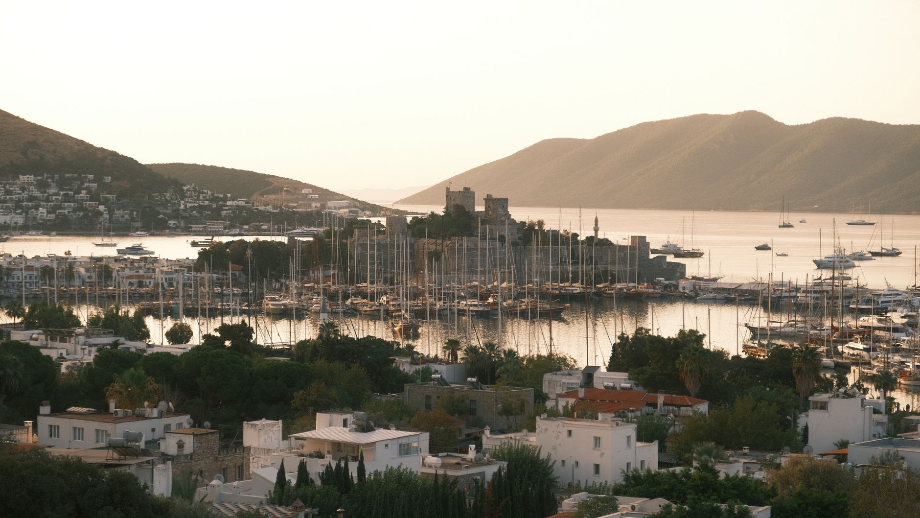 Bodrum'da Romantik Kaçamak: Ege Esintisi Aşk Dolu Günler 💖