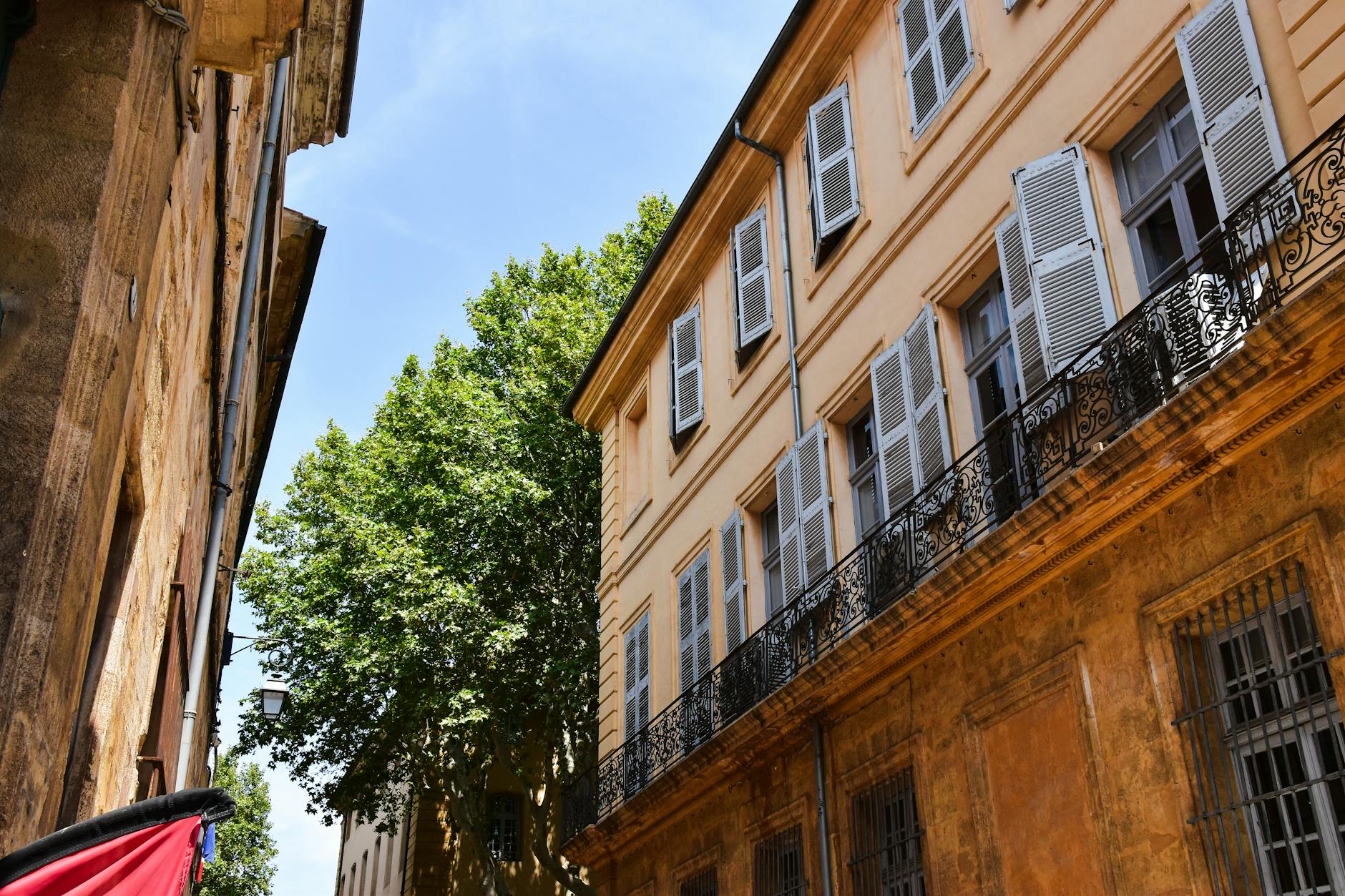 Provence'ın Kalbinde Romantik Kaçamak ✨